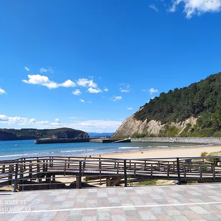 Etxalo, Con Terraza En شقة *