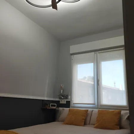 Etxalo, Con Terraza En Apartamento